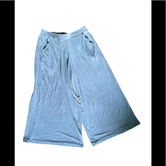 Oak + Fort Flowy Dark Dusty Blue Culottes - Medium - Picture 1 of 7